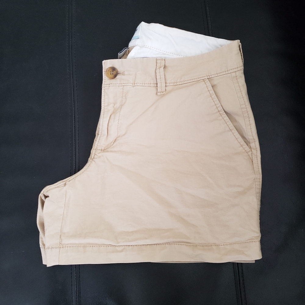 Old Navy tan shorts